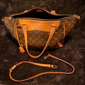 Gorgeous Louis Vuitton Handbag